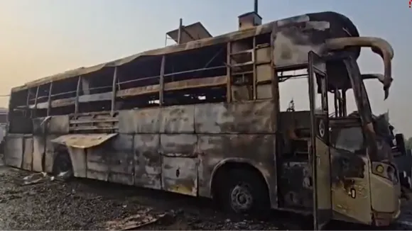 Lucknow Bus Fire Many killed news update in hindi