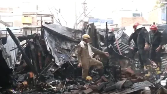Delhi kotla seva nagar market Fire Broke out