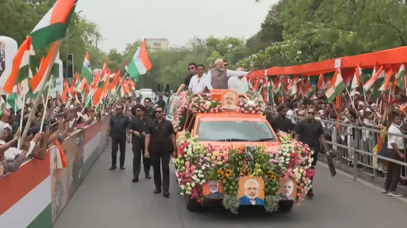 pm modi in gandhinagar