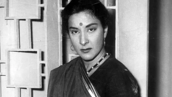 When Nargis Dutt called veteran actress Rekha witch you will shocked to know reason