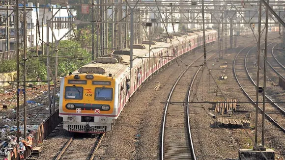 Mumbai Local Train autometic door