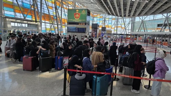 indian student reaches delhi from iran