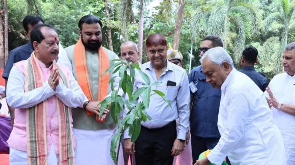 cm nitish kumar on van mahotsav