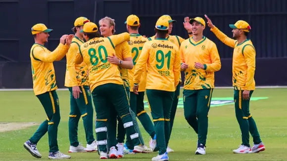 South Africa won their 2nd match of the t20 tri series defeating host team by a huge margin