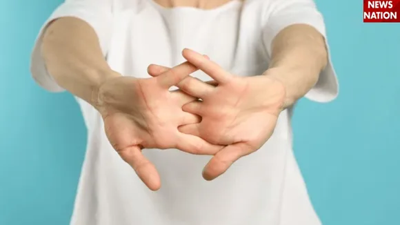 cracking fingers