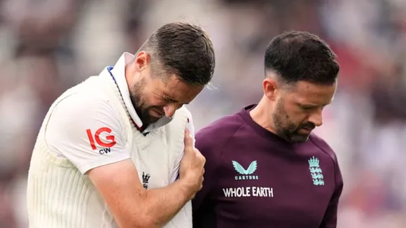 Huge setback for england chris woakes ruled out from oval test due to shoulder injury