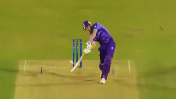 Harry brook steps out and hit magnificent six on the first ball in the hundred league