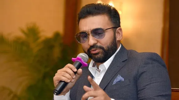 Raj Kundra got trolled for kidneys donating statement front of Premanand Maharaj now he gave befitti