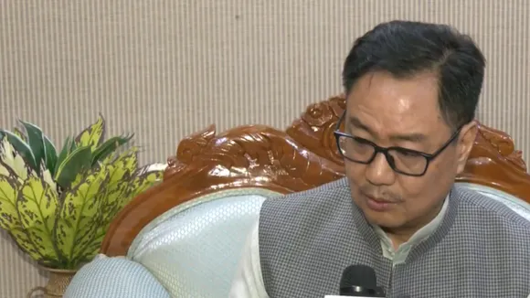 Kiren Rijiju on Shashi Tharoor and slams Congress