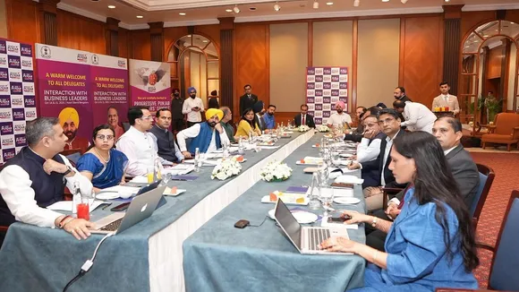 Bhagwant Mann with Businessmen