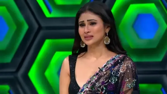 Mouni Roy revealed shocking thing a man did dirty things to her when she 21