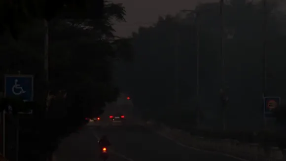 Delhi Pollution air become Poisonous know AQI of your area