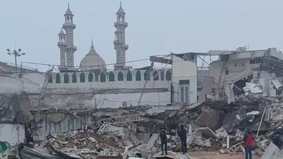 Delhi bulldozer action, Turkman Gate mosque demolition, Illegal encroachment Delhi, MCD anti-encroachment drive, Faiz-e-Ilahi mosque case, Delhi illegal religious constructions, Bulldozer action history Delhi