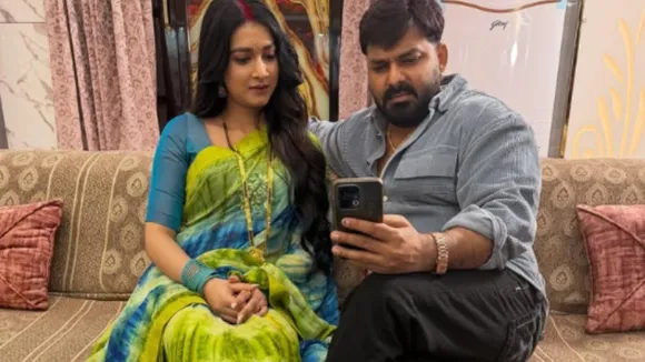 Pawan singh Relationship with mahima singh controversy actress deleted all posts except with power s