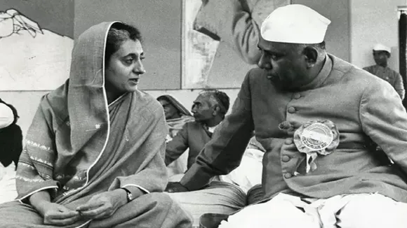 India Gandhi with yashwant chanvad