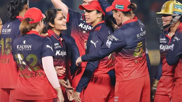 WPL 2026 updated points table after 12th match RCB qualify in playoffs with consecutive 5 wins