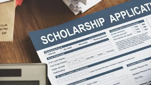 UP scholarship increase 2026, Yogi Adityanath holi gift students, OBC class 9 10 scholarship 3000 rupees, Uttar Pradesh pre-matric scholarship hike, योगी सरकार छात्रवृत्ति बढ़ोतरी, होली से पहले छात्रों को तोहफा, UP backward class scholarship 2026, 38 lakh students benefit UP scholarship