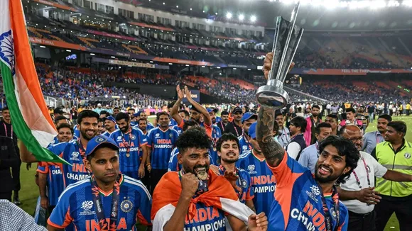 Indian players with trophy