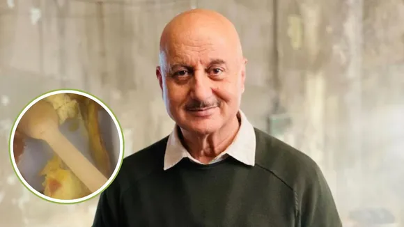 Anupam Kher urges Air India