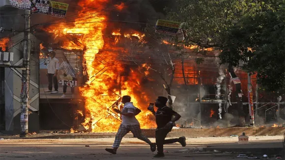 bagladesh hindu houses set on fire