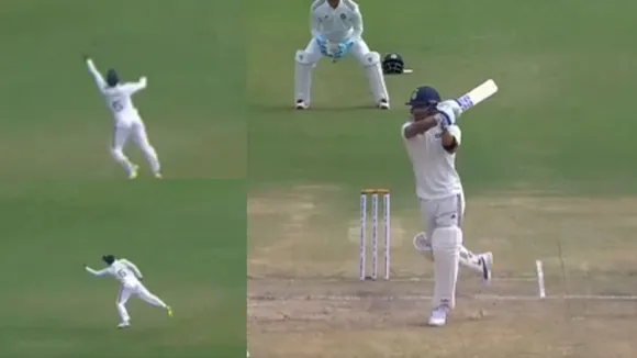 Ruturaj Gaikwad takes stunning one handed catch IND A vs IND C Duleep Trophy watch video 