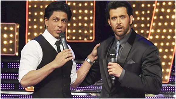 shah rukh khan hrithik roshan stage performance viral