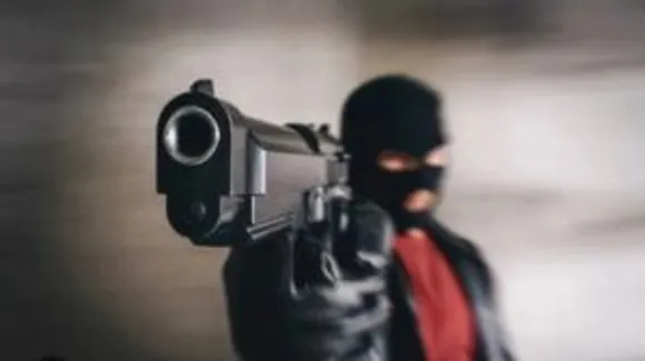 shopkeeper shot for not giving petrol