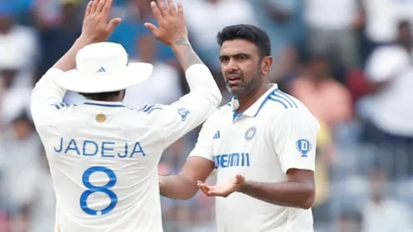 R Ashwin (1)