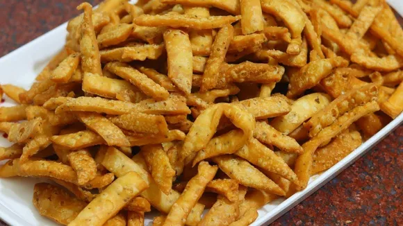 Namak Pare Recipe