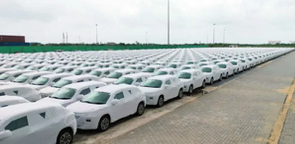 Amreli: Maruti Suzuki commences export of SUV Fronx to Japan