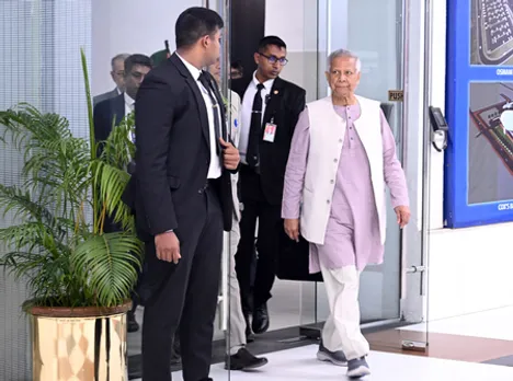 Dhaka: Chief Adviser Muhammad Yunus Departs for Qatar visit