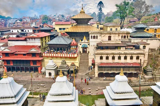 Kathmandu: Majestic view of Pashupatinath Temple