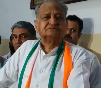 राजस्थान : उपराष्ट्रपति पद से इस्तीफे के बाद धनखड़ के दिखाई नहीं देने पर गहलोत ने उठाए सवाल