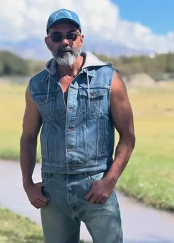लेह की वादियों के बीच छुट्टियों का आनंद ले रहे बॉबी देओल, सोशल मीडिया पर साझा की तस्वीरें