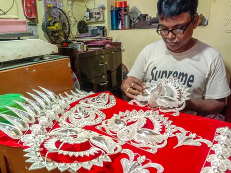 Bhubaneswar: Artisan Crafts Silver Filigree Jewellery for Durga Puja