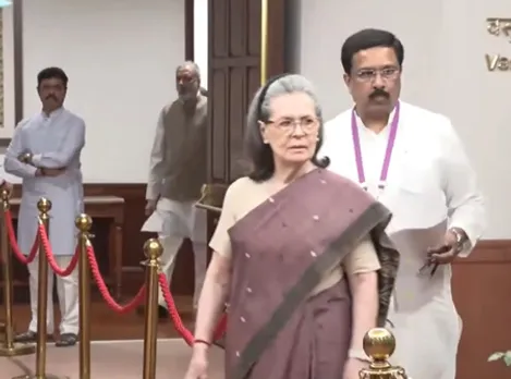 उपराष्ट्रपति चुनाव : सोनिया-राहुल, राजनाथ और देवेगौड़ा समेत कई दिग्गज नेताओं ने डाला वोट