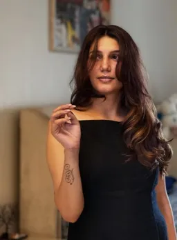 टैटू और बिखरे बालों में सपना चौधरी का सादगी भरा अंदाज, तस्वीरों के साथ दिया शानदार मैसेज