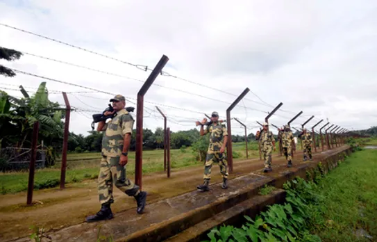 Security heightened at Indo-Nepal border in Bengal, trucks stranded