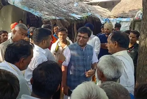 यूपी :  नितिन अग्रवाल ने बाढ़ प्रभावित क्षेत्रों का दौरा किया, राहत सामग्री का वितरण