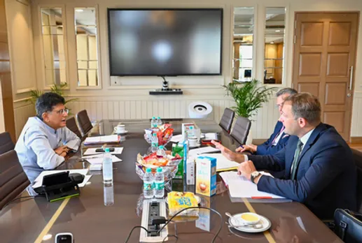 New Delhi: Piyush Goyal Meets EU Commissioners