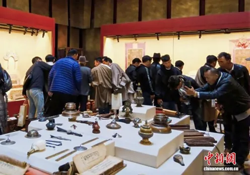 पहली तिब्बती हिमालयी संस्कृति, कला और पुरावशेष द्विवार्षिक प्रदर्शनी का उद्घाटन