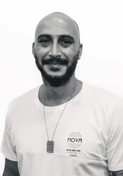 शालेव की खुदकुशी ने हमास-इजरायल युद्ध के अनदेखे स्याह पन्ने को उजागर किया, ये एक मनोवैज्ञानिक युद्ध है जिसकी कोई सीमा नहीं