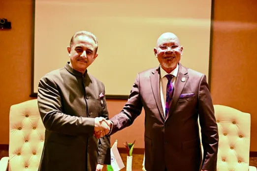 युगांडा के विदेश मंत्री ओडोंगो जेजे अबुबखर से विदेश राज्य मंत्री कीर्ति वर्धन सिंह