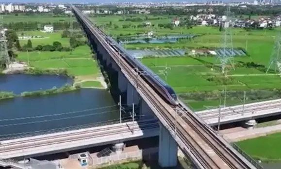 इस वर्ष की पहली तीन तिमाहियों में चीन में रेल यात्रियों की संख्या 3 अरब 54 करोड़ तक पहुंची