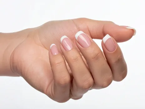 स्वास्थ्य का आईना होते हैं नाखून, आहार में परिवर्तन कर लाकर बनाए चमकदार