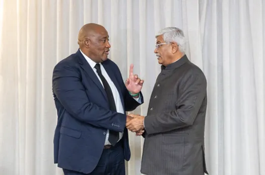 Union Minister Shekhawat, South African counterpart McKenzie hold talks