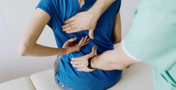 आयुर्वेदिक टिप्स: पीठ दर्द से हैं परेशान? इस उपाय से 30 सेकंड में मिलेगा आराम