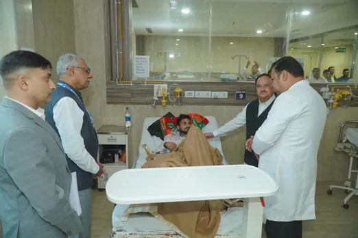 केंद्रीय स्वास्थ्य मंत्री जेपी नड्डा ने देवघर एम्स को किया दौरा, इमरजेंसी ओटी का किया निरीक्षण