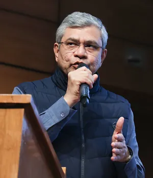 New Delhi: Ashwini Vaishnaw Addresses Press Conference