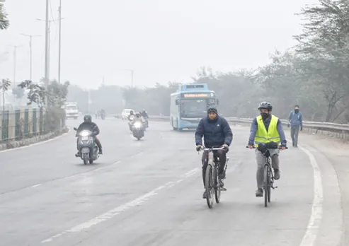 Dense Smog engulfs New Delhi